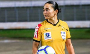 Fifa seleciona árbitra brasileira Edina Alves para Mundial de Clubes no Catar