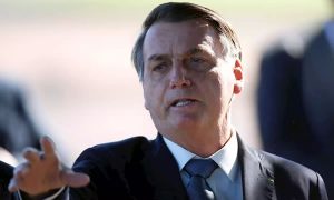Faltou a Ford dizer a verdade, querem subsídios, diz Bolsonaro sobre saída de montadora do Brasil