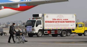 Ceará receberá vacina de Oxford contra Covid-19 'nos próximos dias', diz Camilo