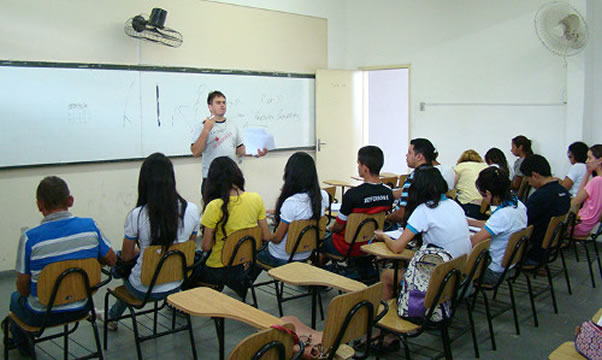 Na pandemia, cresce desistência dos alunos de cursinhos populares candidatos ao Enem no Ceará