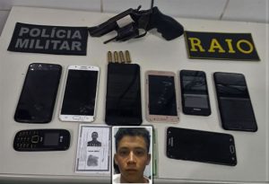 Presa em Juazeiro dupla armada e acusada de roubar celulares