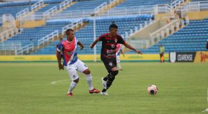 Barbalha tenta superar crise e vencer a primeira no estadual