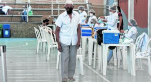 Só 1 a cada 4 idosos acima de 75 anos do Ceará já foi vacinado contra Covid-19