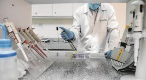 Pesquisas no Ceará desenvolvem e testam vacinas contra doenças como dengue, calazar e Covid-19