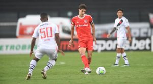 CBF quer explicação da empresa do VAR por causa de falha no jogo entre Vasco e Inter