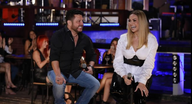 Depois de um ano parada, Solange Almeida volta a compor para novo DVD