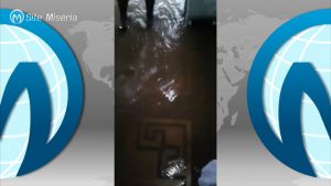 Casa de Juazeiro do Norte fica alagada após chuva desta madrugada