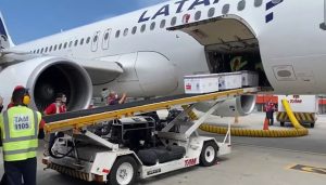 Ceará receberá novo lote de vacinas contra a Covid-19 em oito dias, anuncia Camilo Santana