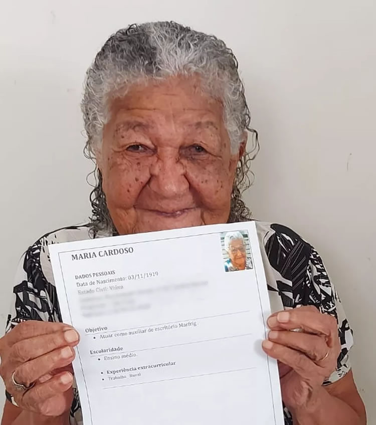 Idosa de 101 anos entrega currículo em empresa do interior de SP e caso viraliza na web