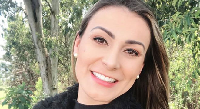 Andressa Urach processa Igreja Universal para reaver R$ 2 milhões doados