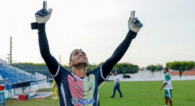 Goleiro do Pacajus que fez gol contra o Icasa diz que prefere ser lembrado pelas defesas