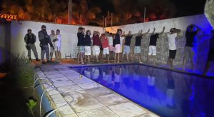 Mais de 60 pessoas são flagradas em festas clandestinas no Ceará neste domingo (21)