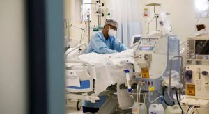 Ceará tem 12 hospitais públicos com 100% de ocupação nas UTIs e pacientes ficam à espera de leito