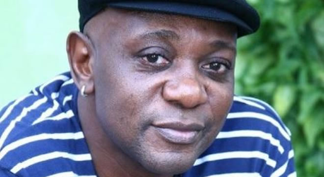 Ator Edson Montenegro é intubado por complicações da Covid-19, em São Paulo