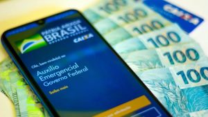 Novo auxílio emergencial pode voltar este mês, com valor de R$ 150 a R$ 375