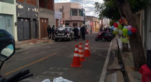 PM de Juazeiro flagra bar e campo society descumprindo decretos