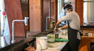 Aberto cadastro para auxílio de R$ 1 mil a desempregados de bares e restaurantes