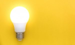 Conta de luz segue com bandeira tarifária amarela em abril, informa Aneel