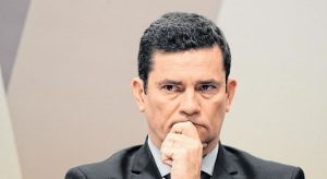 Ministro Edson Fachin pede adiamento de processo que discute suspeição de Moro no caso Lula