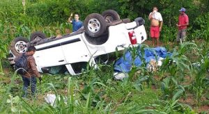 S10 capota no Cariri com quatro juazeirenses na descida da serra em Caririaçu