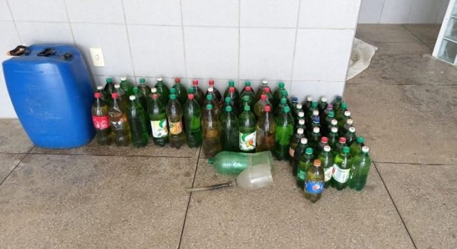 Polícia Militar apreende 105 litros de combustíveis comercializados ilegalmente em Orós