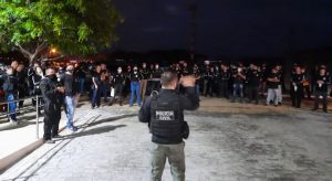 Universitária e servidores municipais que chefiavam facção e 68 comparsas são soltos pela Justiça