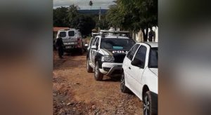 PM de Juazeiro interdita festa em chácara com aglomeração, bebedeira e som alto