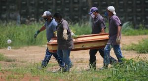 Expectativa de vida dos cearenses deve cair mais de 2 anos com Covid-19, diz estudo