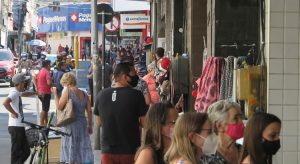 Após reunião, comércio do Ceará espera reabertura no dia 12 de abril