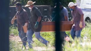 Número de mortes por Covid-19 em 2021 no Ceará é cinco vezes maior que o de homicídios