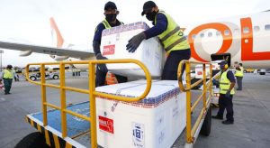 Chega ao Ceará o maior lote de vacinas contra a Covid-19, com 371 mil doses