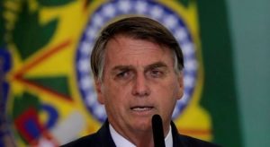Brasil é 4º país que mais se afastou da democracia em 2020, diz relatório