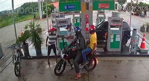 Veja Imagens de assalto num posto de combustível na região do Cariri