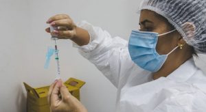 Apenas 4% do grupo prioritário foi vacinado contra a gripe na primeira fase da campanha no Ceará