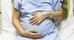 Ministério recomenda adiar gravidez durante pico da pandemia de Covid-19