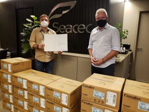 Sindicato arrecada e distribui 60 capacetes Elmo para unidades de saúde do Ceará