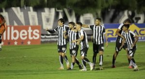 Crato perde para o Ceará em jogo cheio de alternativas