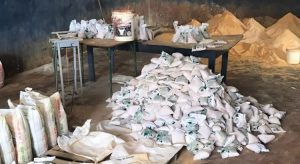 Exército e PM em Crato fecham fábrica clandestina de alimentos para animais