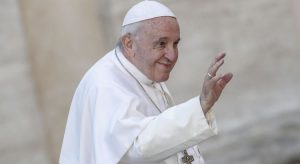 Papa brinca e diz que Brasil não tem salvação: "É muita cachaça e pouca oração"