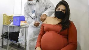 Vacinação de gestantes com AstraZeneca no Ceará vai ser suspensa após orientação do Ministério da Saúde
