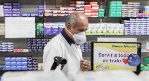 Adesão de farmácias ao projeto piloto de vacinação é pouco provável