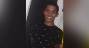 Jovem de 18 anos está desaparecido após ter sido levado como refém por assaltantes