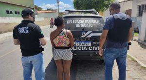Polícia Civil de Iguatu prende mulher suspeita de matar o padrasto em Saboeiro