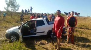 Veículo cai em açude e deixa uma pessoa morta em Quixelô, no interior do Ceará