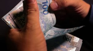 Brasileiros já pagaram mais de R$ 1 trilhão em impostos este ano