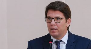 Mario Frias tem novo princípio de infarto e é levado a hospital de Brasília