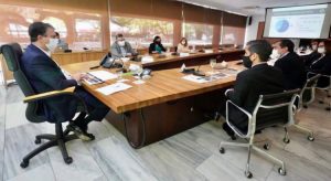 Governo do Ceará negocia instalação de empresa australiana de minério de ferro