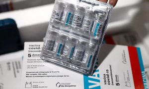 Ceará recebe 256 mil doses de vacina contra Covid-19 nesta semana, diz Camilo