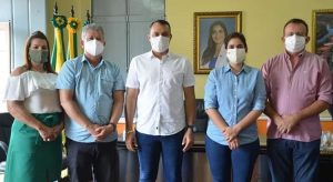 Prefeita de Icó conquista instalação da maior base do país de associação veicular