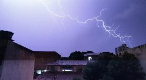 Ceará registra mais de 80 mil raios no primeiro semestre de 2021, diz Enel